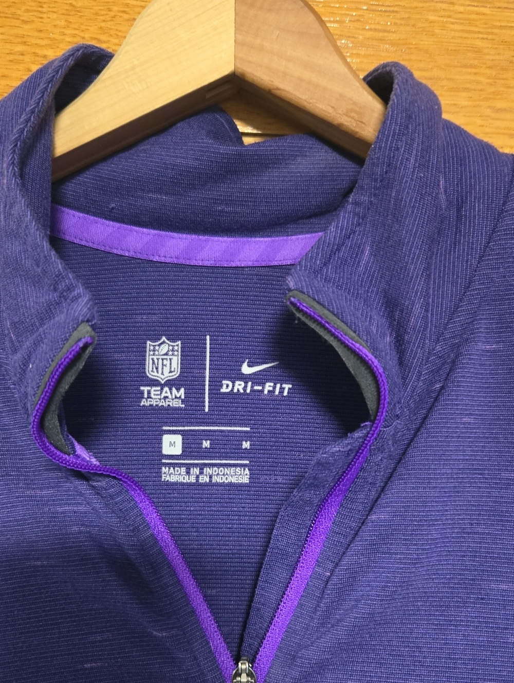 NFL Vikings Women's Purple Quarter-Zip Performance Top - Picture 2 of 4